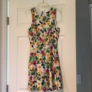 Open Back Forever 21 Floral dress 👗